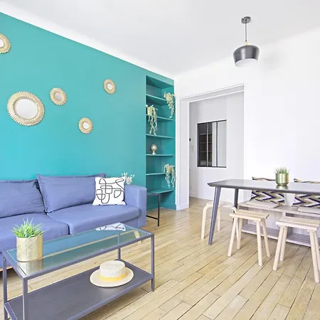 Luxury In The So Chic 16th District