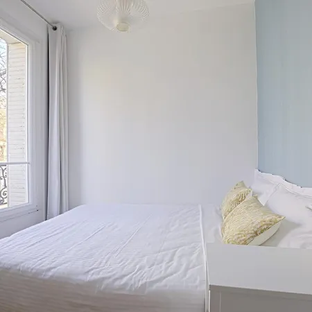 Luxury In The So Chic 16th District *