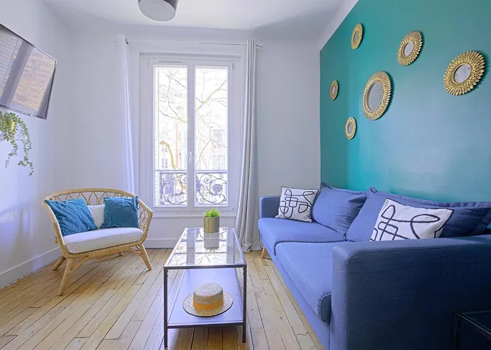 Luxury In The So Chic 16th District Daire