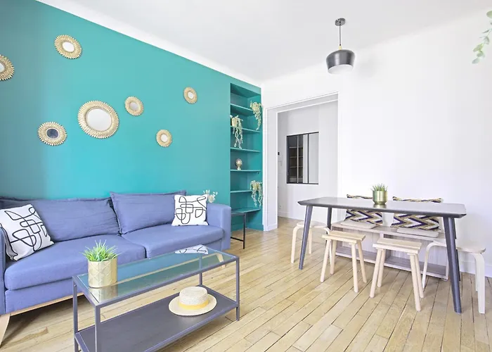 Luxury In The So Chic 16th District