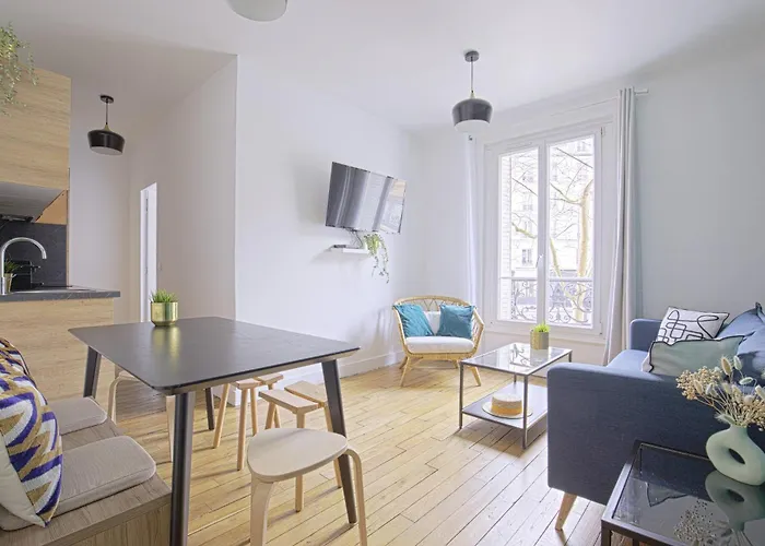 Luxury In The So Chic 16th District *