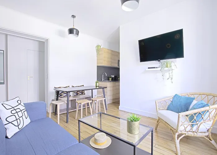 Luxury In The So Chic 16th District * Paris